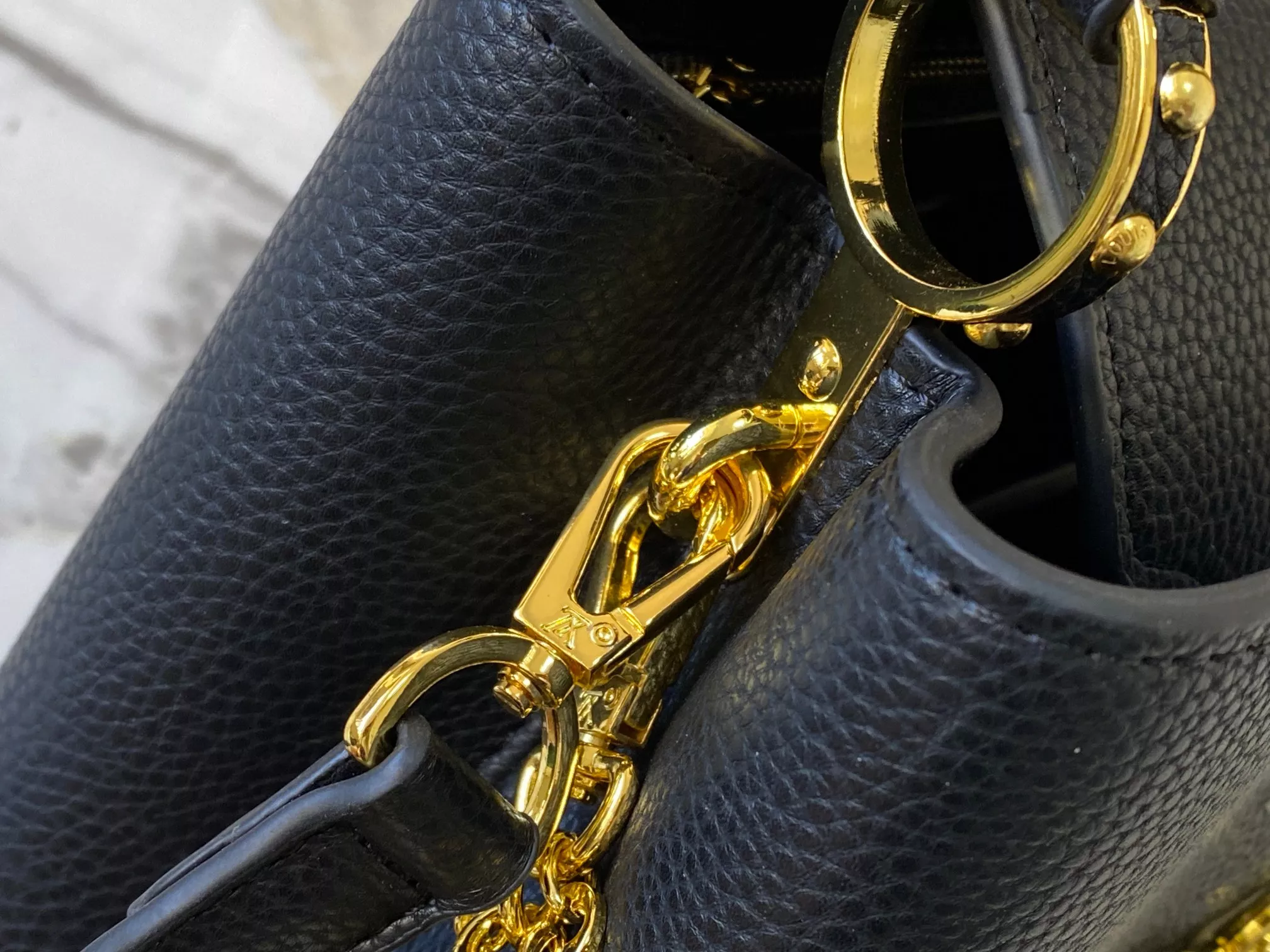 Louis Vuitton AAA Quality Messenger Bags For Women Classic 2268