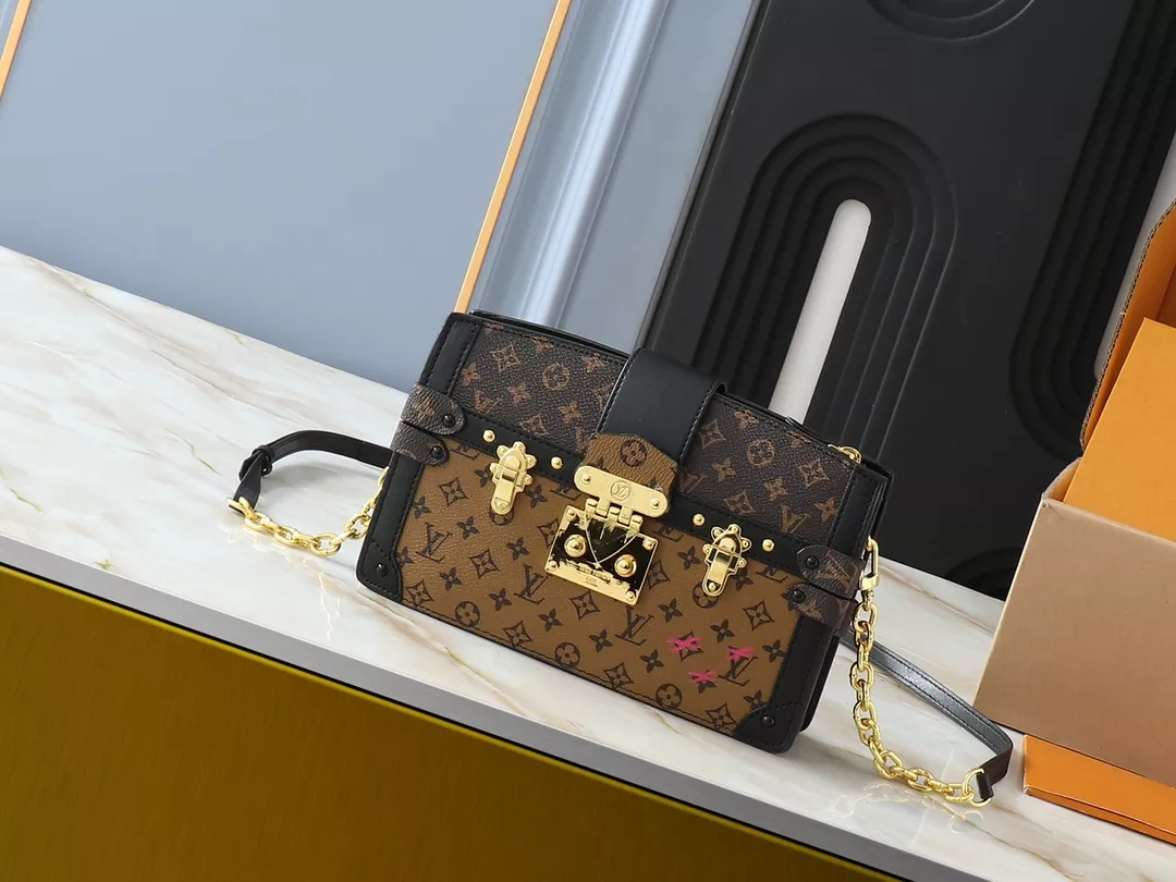 Louis Vuitton AAA Quality Messenger Bags For Women Comfortable 2409