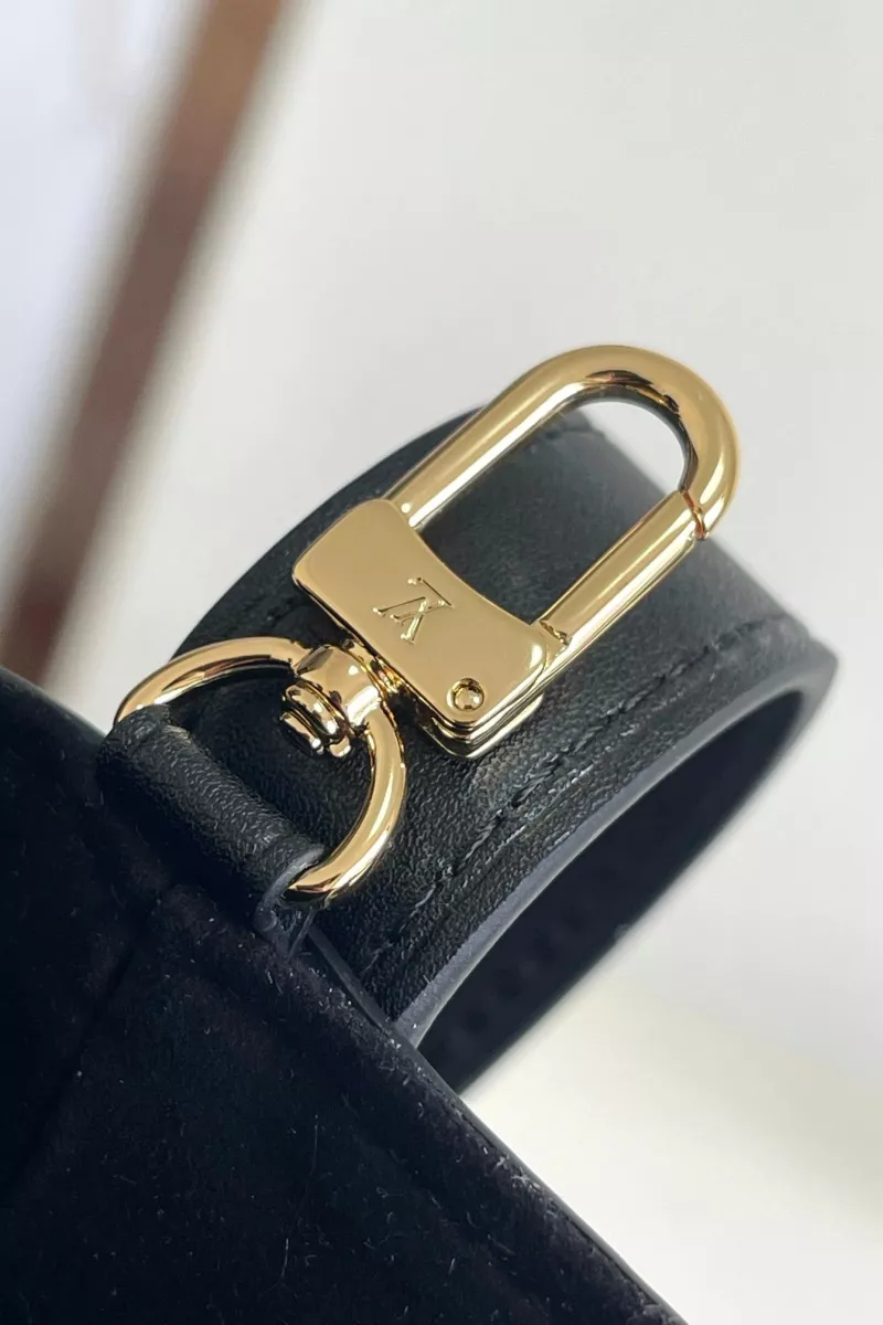 Louis Vuitton AAA Quality Messenger Bags For Women Compact 1145