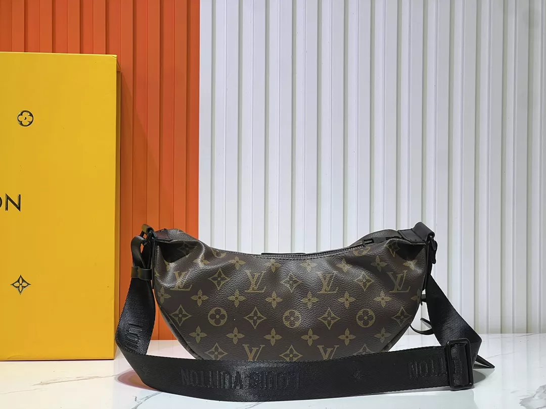 Louis Vuitton AAA Quality Messenger Bags For Women Compact 6609