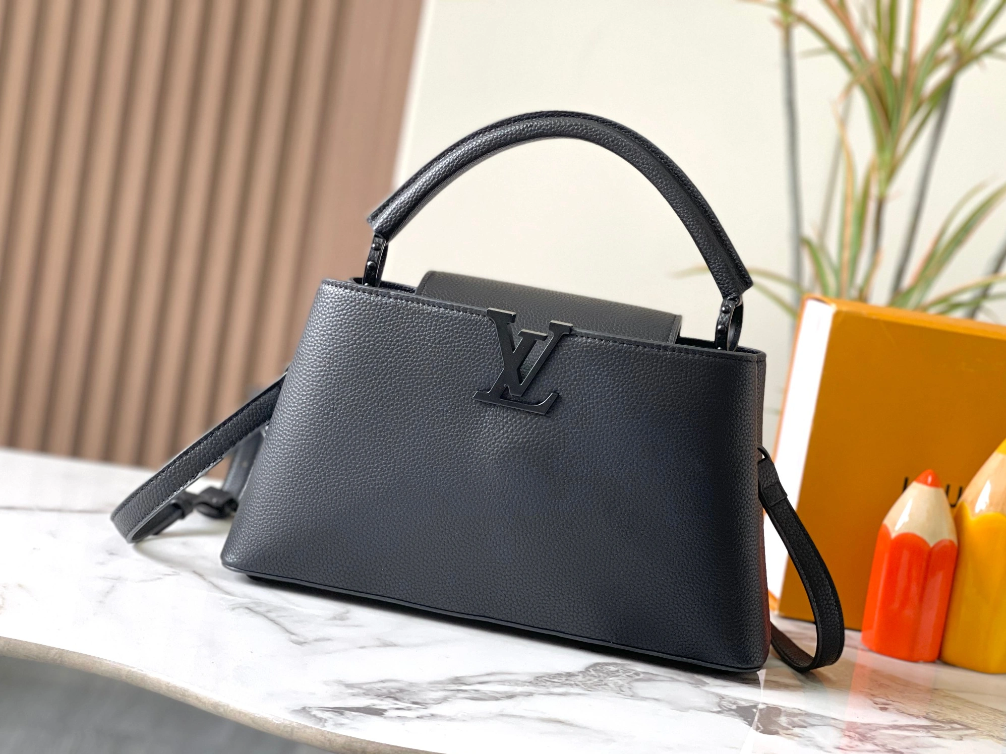 Louis Vuitton AAA Quality Messenger Bags For Women Cozy 223