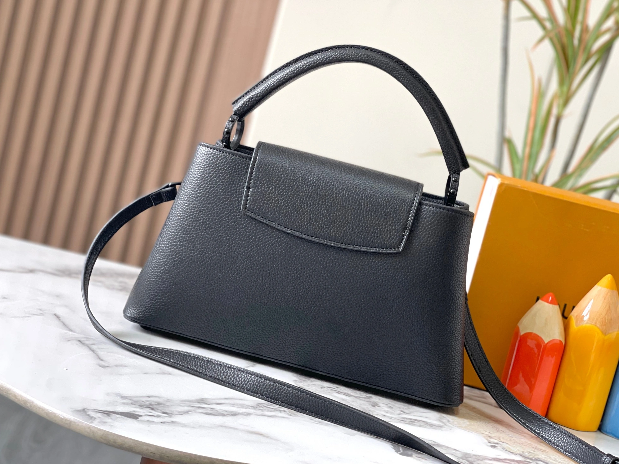 Louis Vuitton AAA Quality Messenger Bags For Women Cozy 223