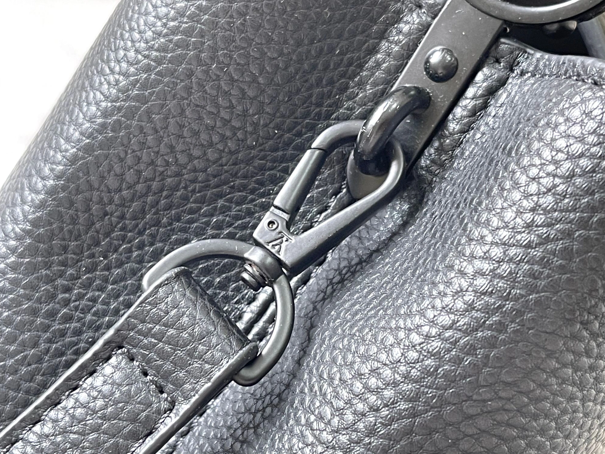 Louis Vuitton AAA Quality Messenger Bags For Women Cozy 223