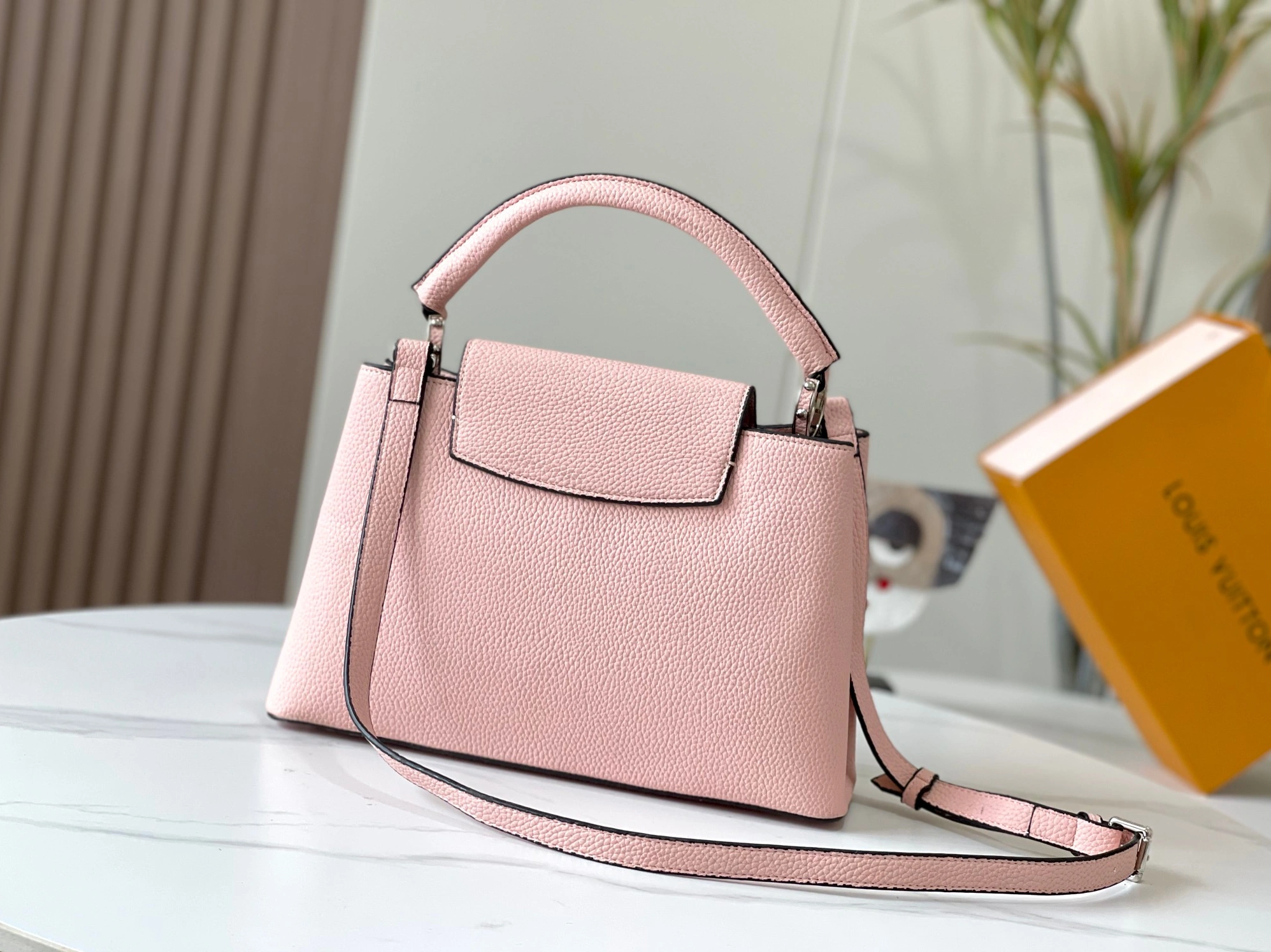 Louis Vuitton AAA Quality Messenger Bags For Women DailyWear 1757
