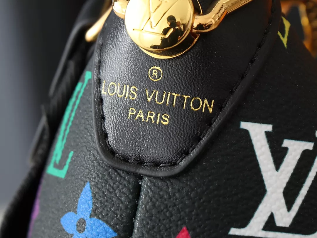 Louis Vuitton AAA Quality Messenger Bags For Women DailyWear 461