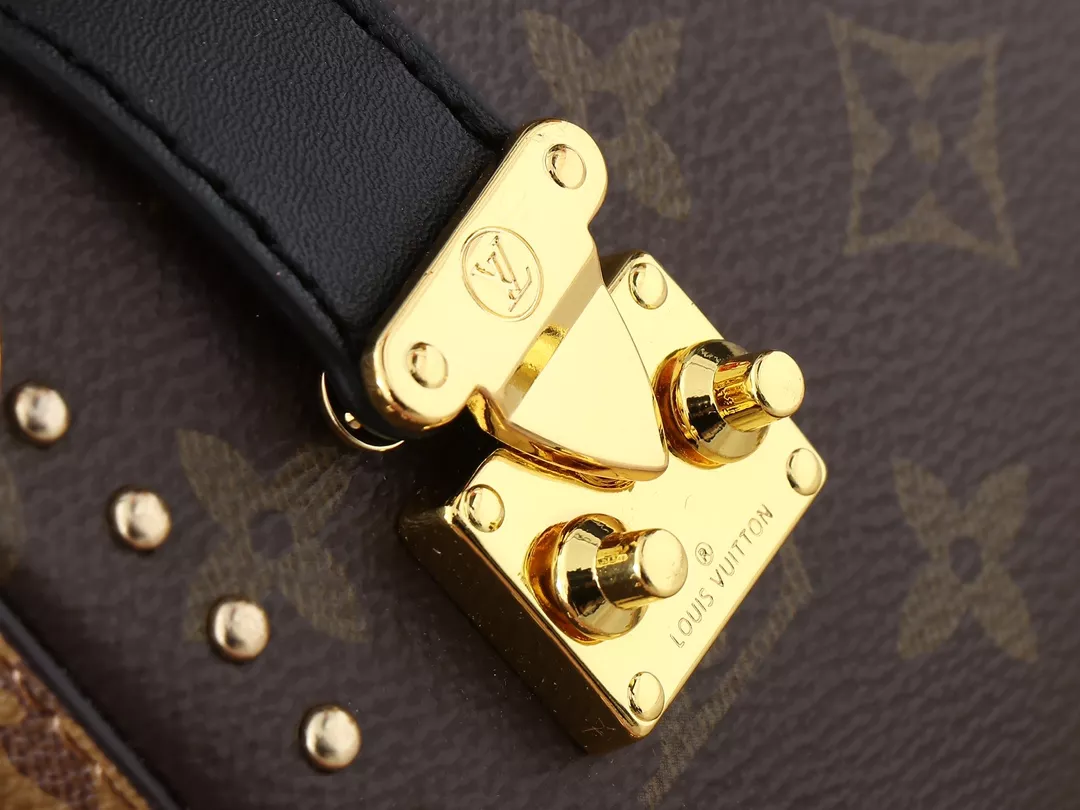 Louis Vuitton AAA Quality Messenger Bags For Women Durable 5478