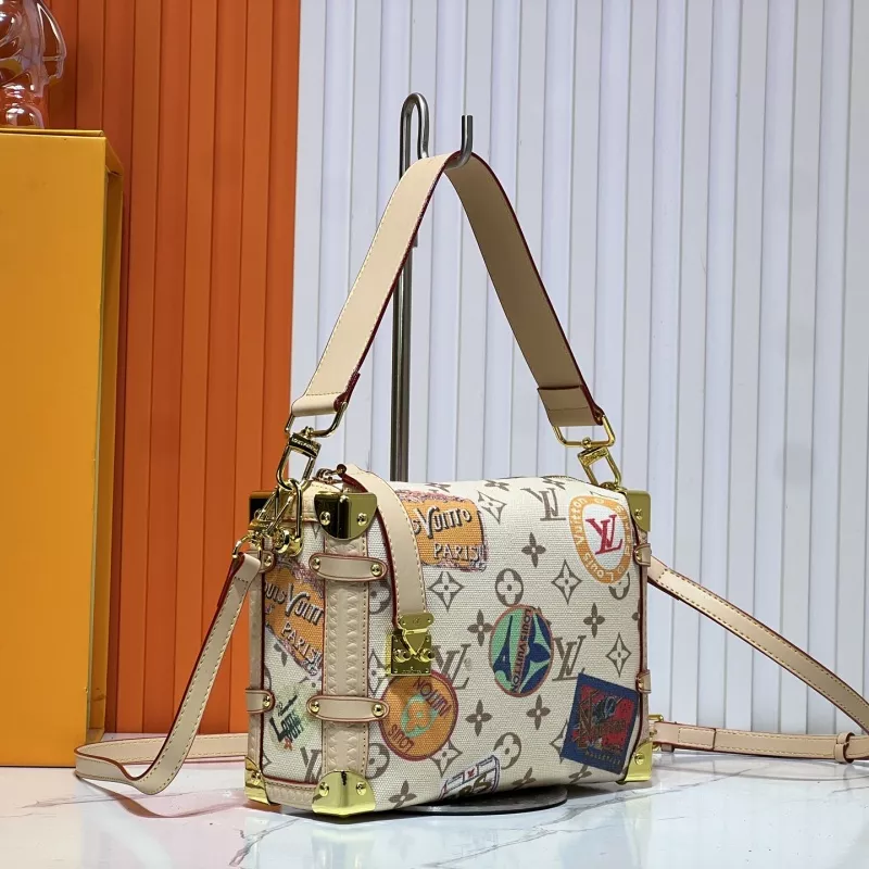 Louis Vuitton AAA Quality Messenger Bags For Women Efficient 8141