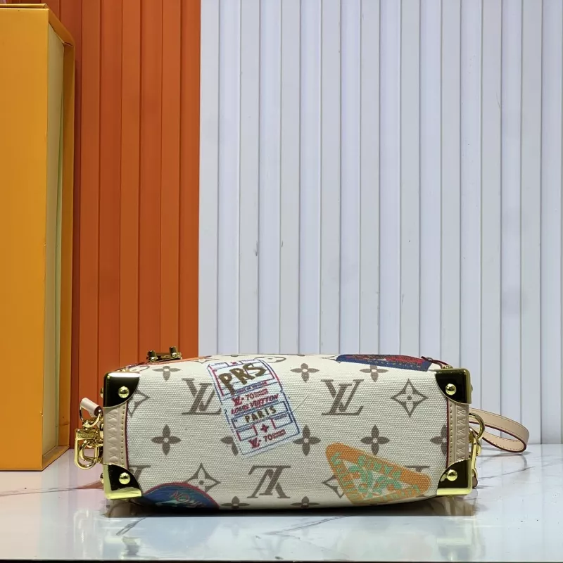 Louis Vuitton AAA Quality Messenger Bags For Women Efficient 8141