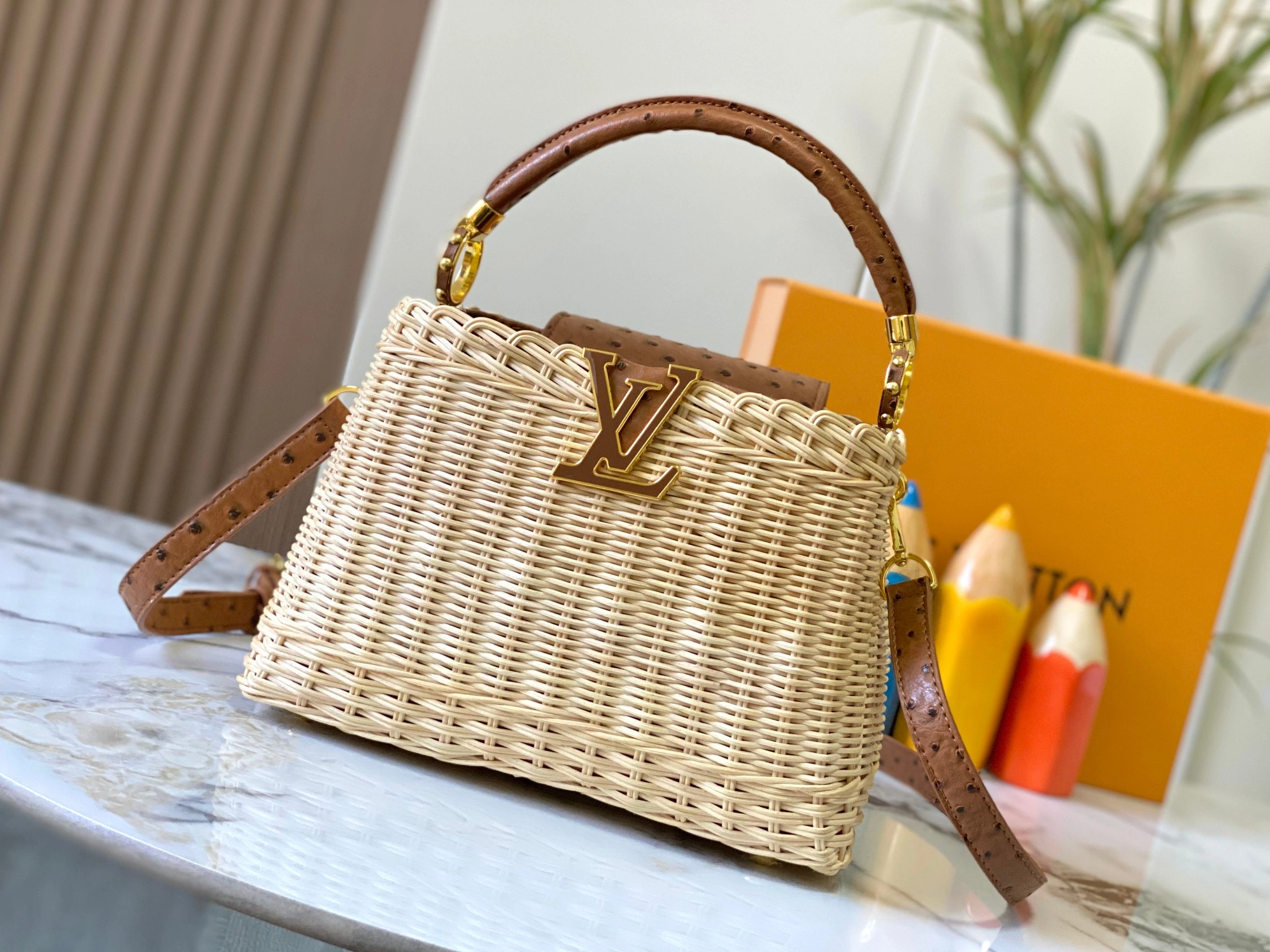 Louis Vuitton AAA Quality Messenger Bags For Women EyeCatching 6372