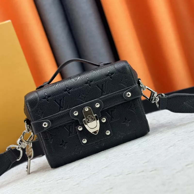 Louis Vuitton AAA Quality Messenger Bags For Women EyeCatching 9846