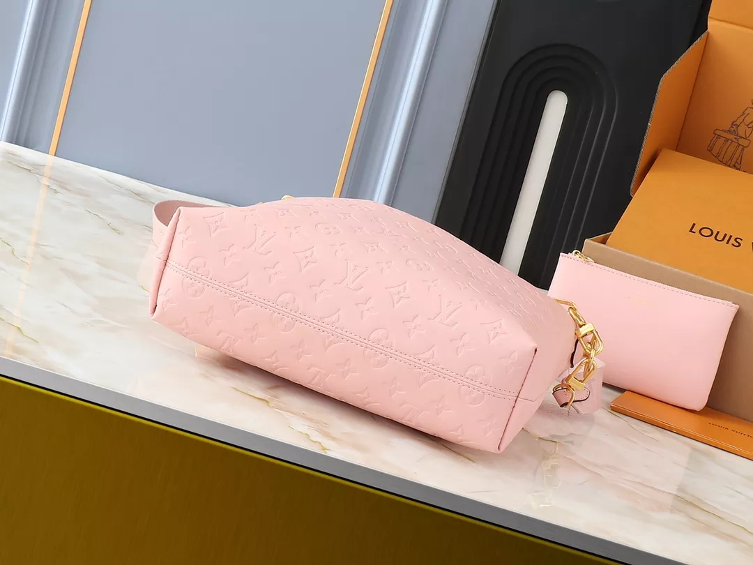 Louis Vuitton AAA Quality Messenger Bags For Women Flexible 1007