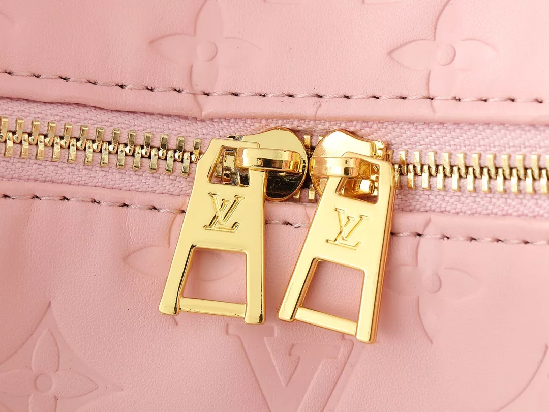 Louis Vuitton AAA Quality Messenger Bags For Women Flexible 1007