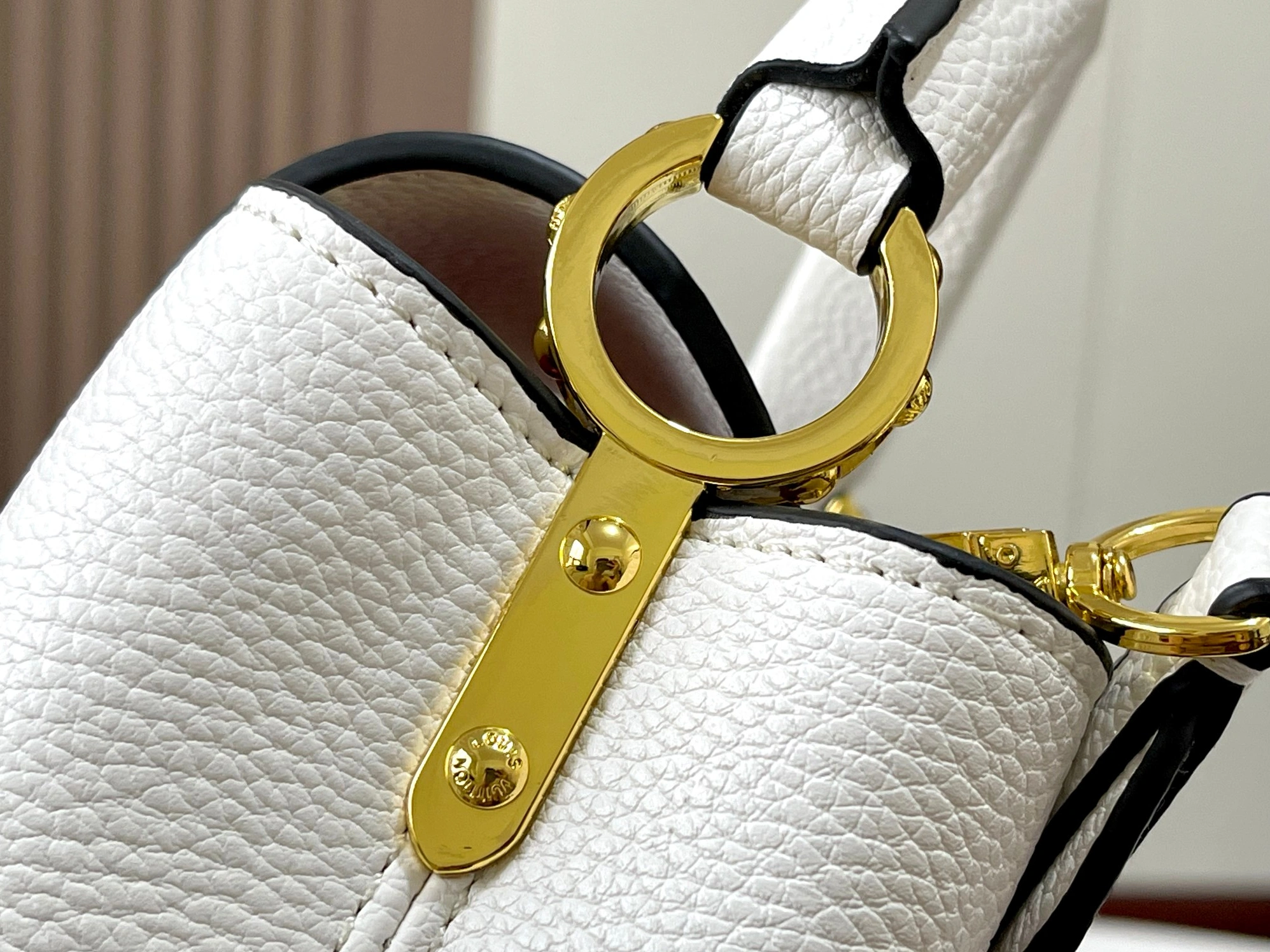 Louis Vuitton AAA Quality Messenger Bags For Women Flexible 2307