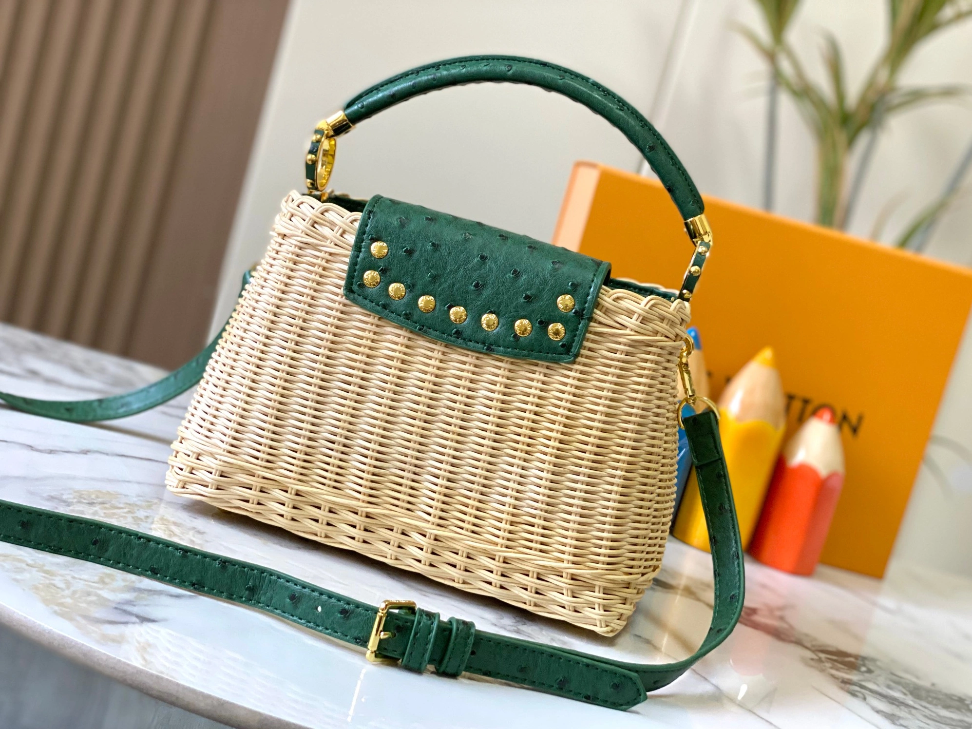 Louis Vuitton AAA Quality Messenger Bags For Women Flexible 3662