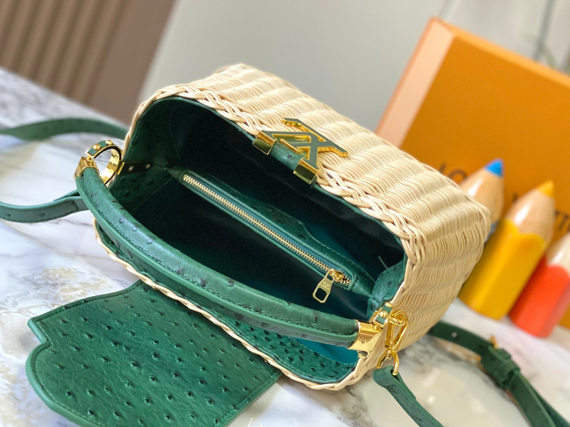 Louis Vuitton AAA Quality Messenger Bags For Women Flexible 3662