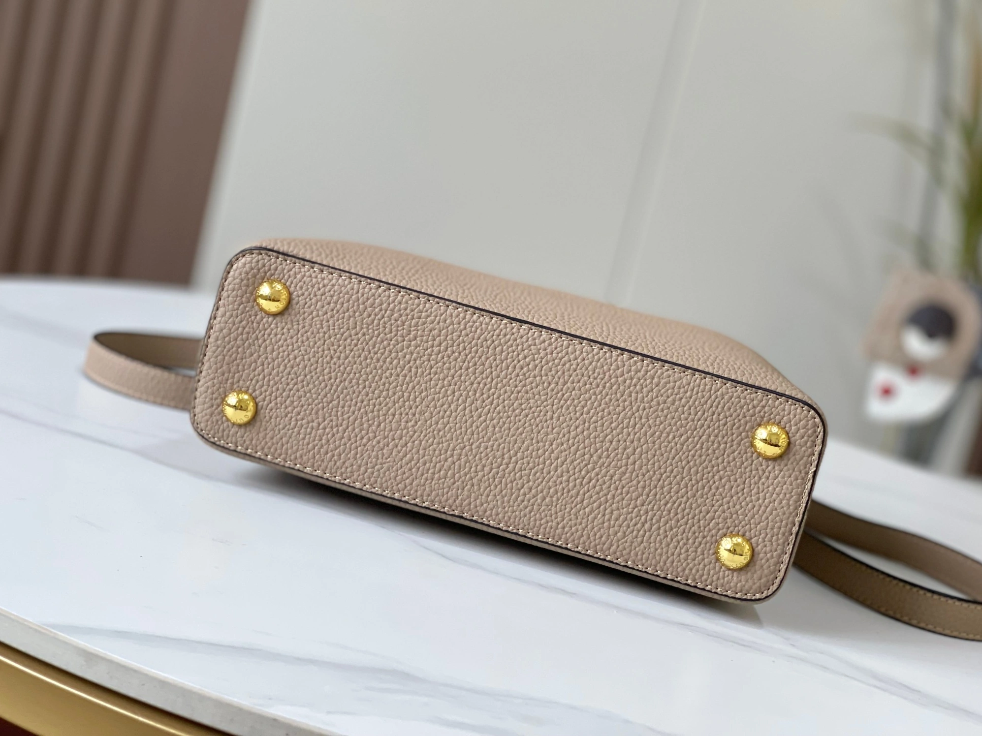 Louis Vuitton AAA Quality Messenger Bags For Women Functional 8078
