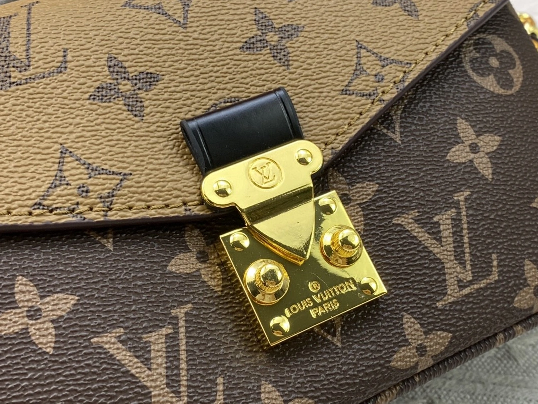 Louis Vuitton AAA Quality Messenger Bags For Women GoodFit 6689