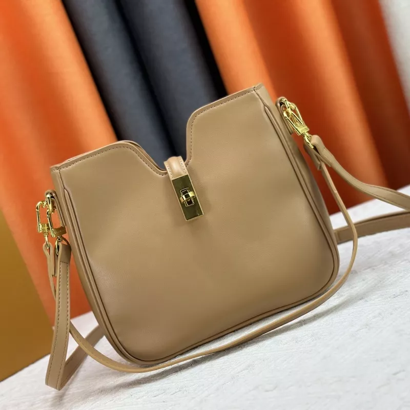 Louis Vuitton AAA Quality Messenger Bags For Women GoodFit 6751