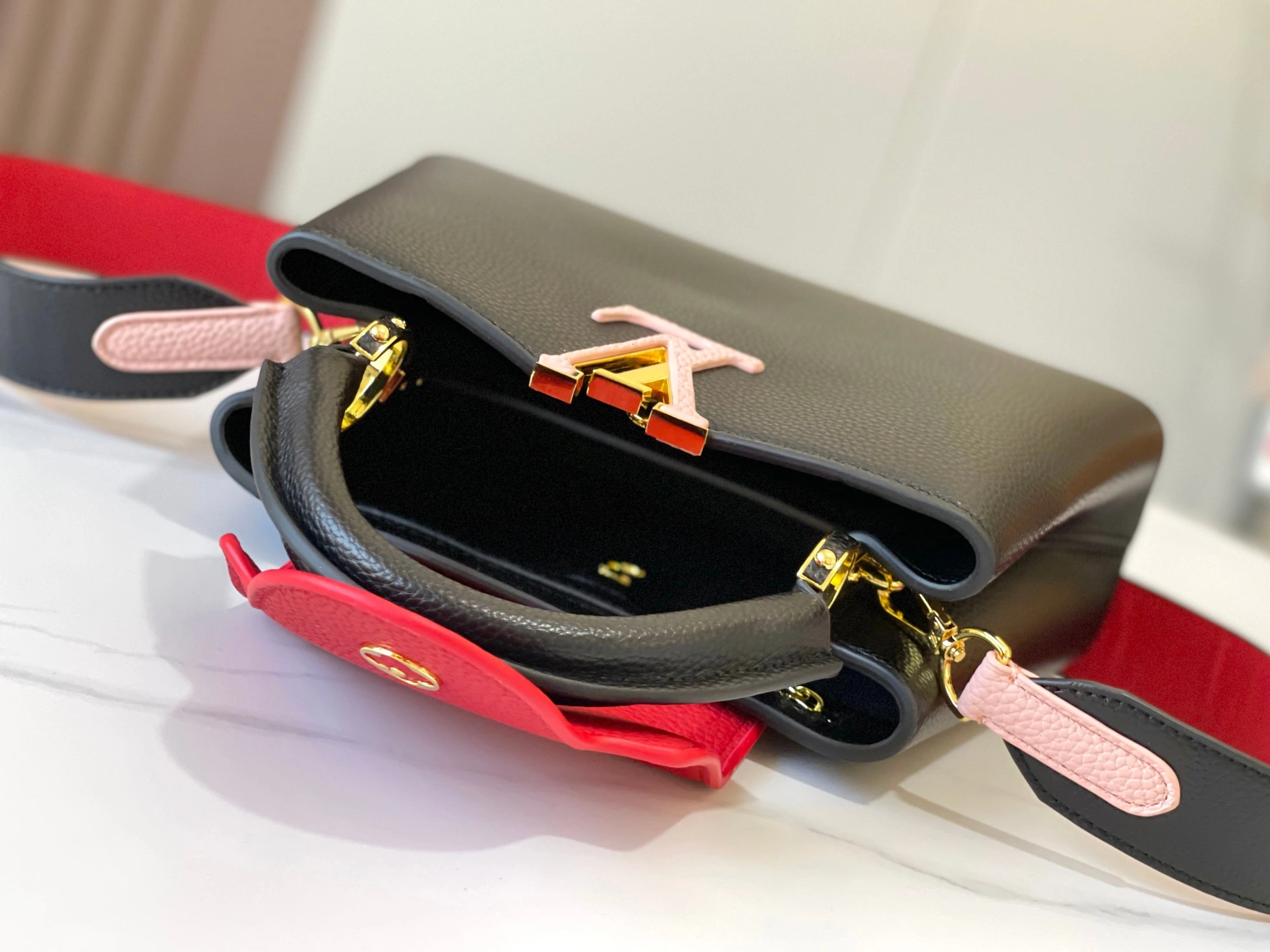 Louis Vuitton AAA Quality Messenger Bags For Women HighQuality 1600