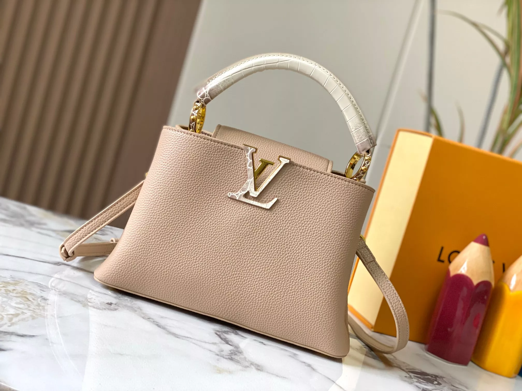 Louis Vuitton AAA Quality Messenger Bags For Women HighQuality 640