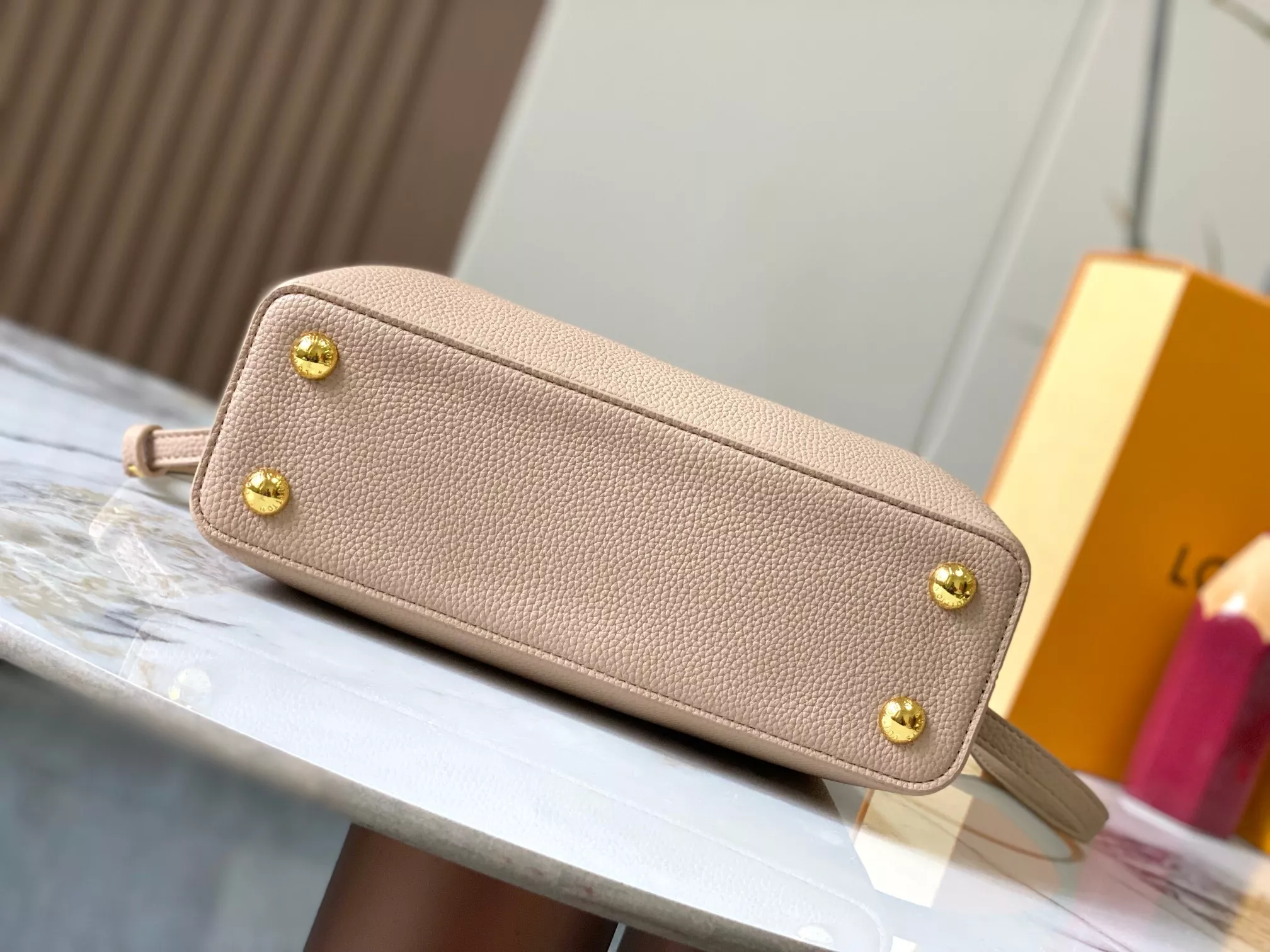 Louis Vuitton AAA Quality Messenger Bags For Women HighQuality 640