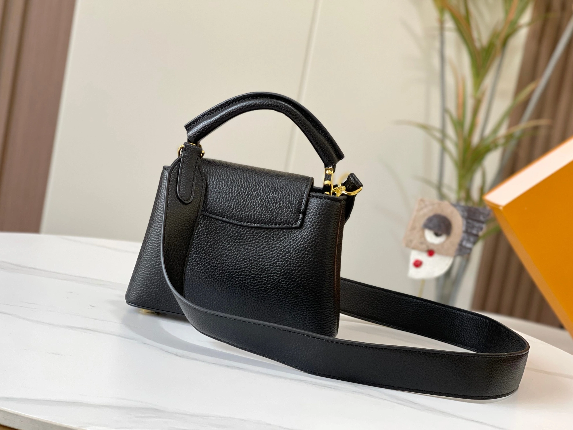 Louis Vuitton AAA Quality Messenger Bags For Women Minimalist 3116