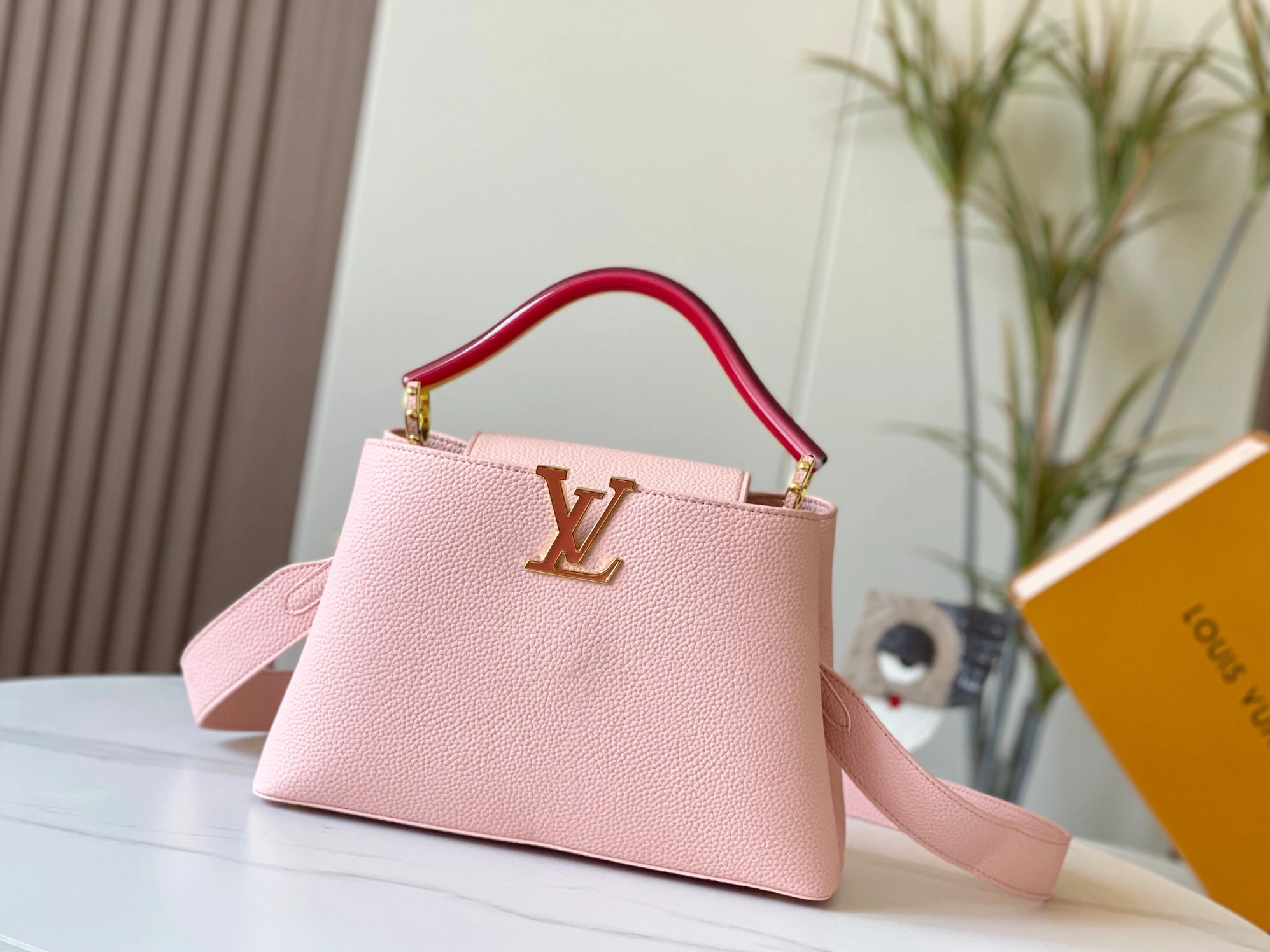 Louis Vuitton AAA Quality Messenger Bags For Women Minimalist 361