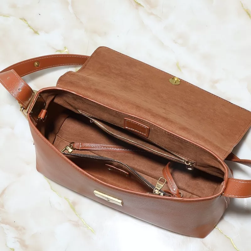 Louis Vuitton AAA Quality Messenger Bags For Women Minimalist 9936