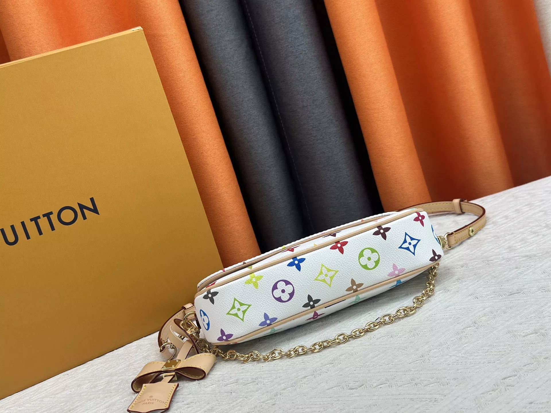 Louis Vuitton AAA Quality Messenger Bags For Women ModernLook 5292