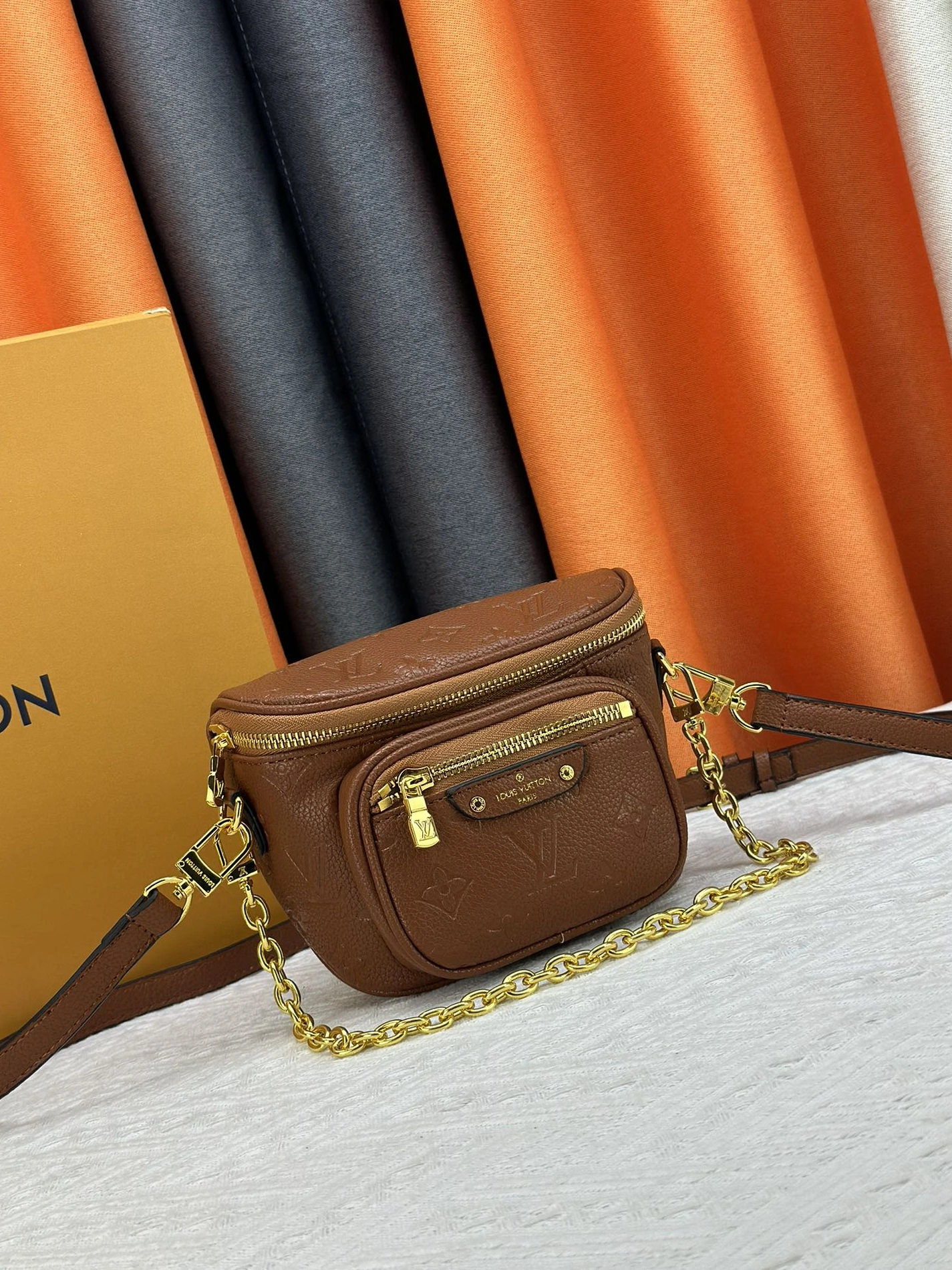 Louis Vuitton AAA Quality Messenger Bags For Women ModernLook 7015