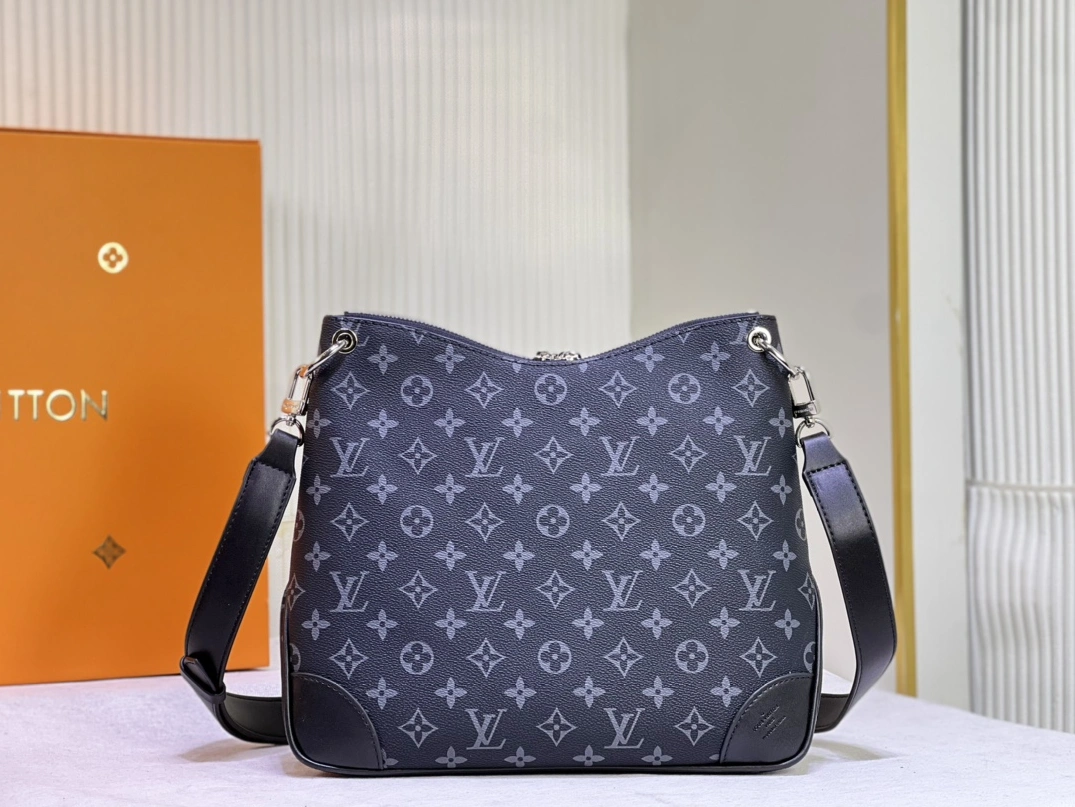 Louis Vuitton AAA Quality Messenger Bags For Women NewStyle 1187