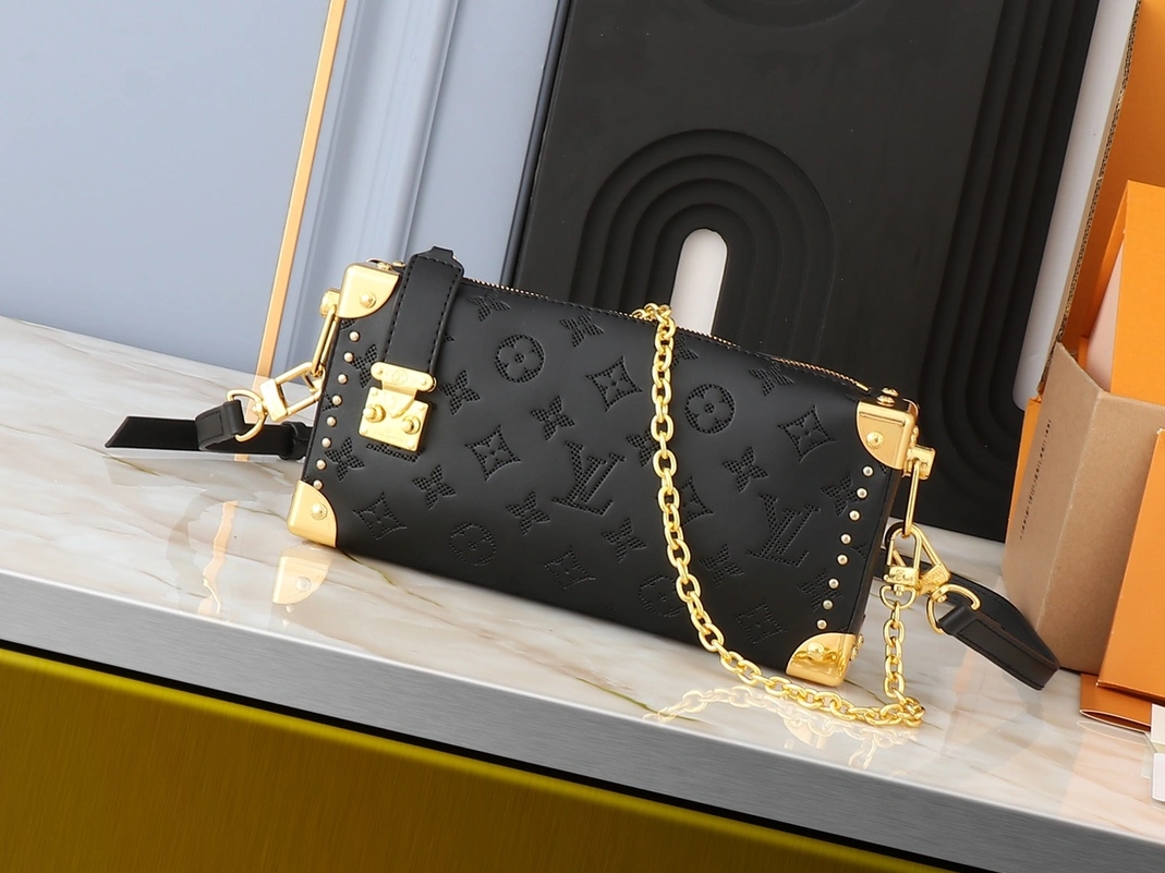 Louis Vuitton AAA Quality Messenger Bags For Women NewStyle 1475
