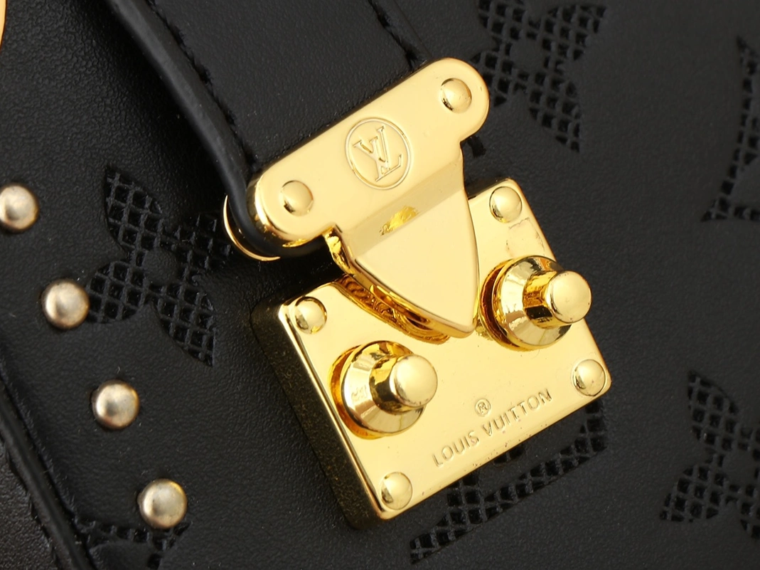 Louis Vuitton AAA Quality Messenger Bags For Women NewStyle 1475