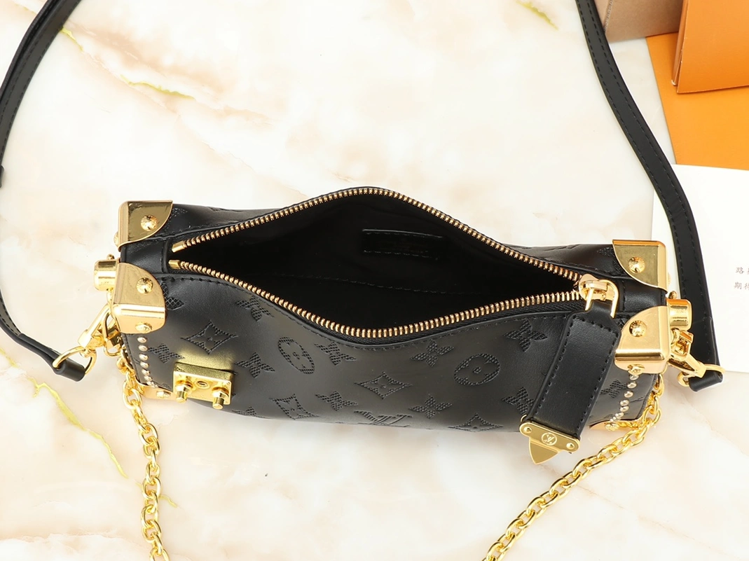 Louis Vuitton AAA Quality Messenger Bags For Women NewStyle 1475