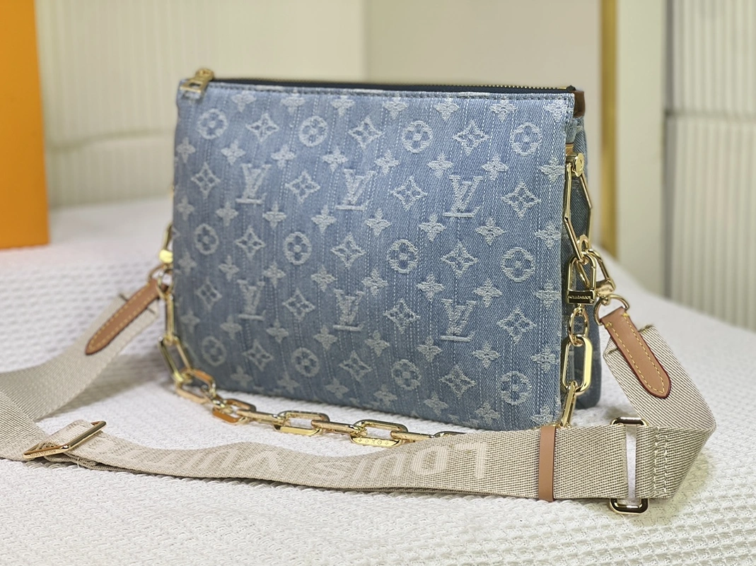 Louis Vuitton AAA Quality Messenger Bags For Women NewStyle 4755