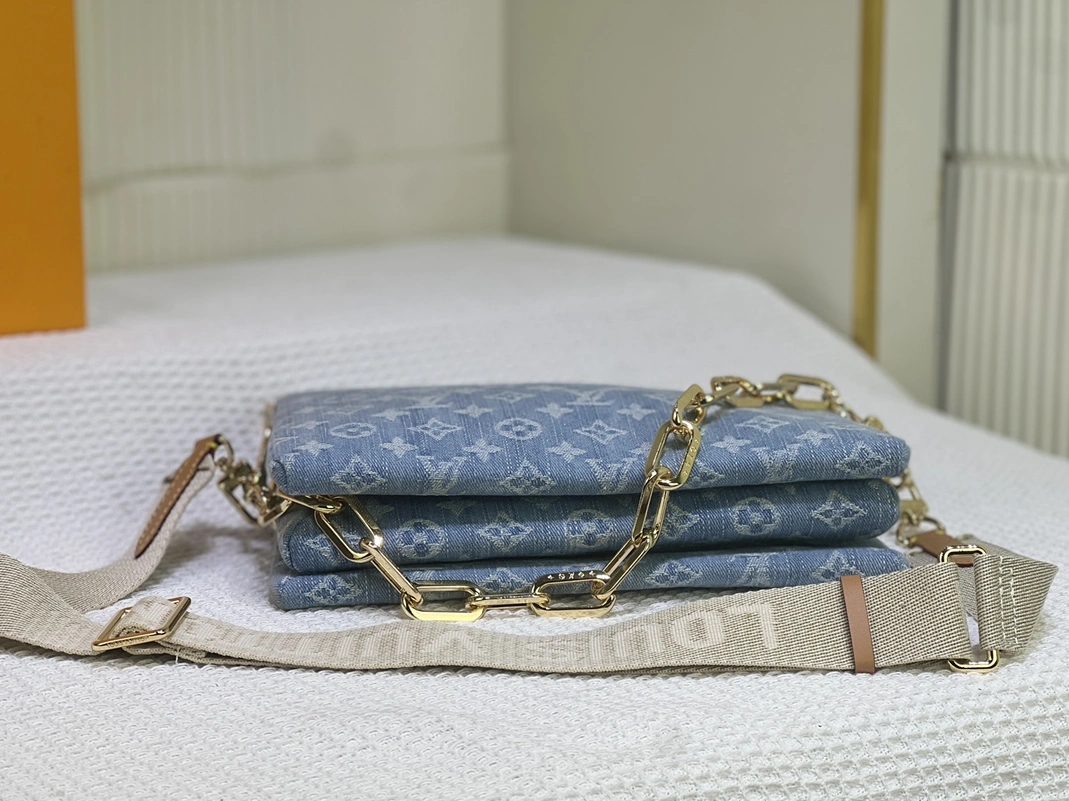 Louis Vuitton AAA Quality Messenger Bags For Women NewStyle 4755