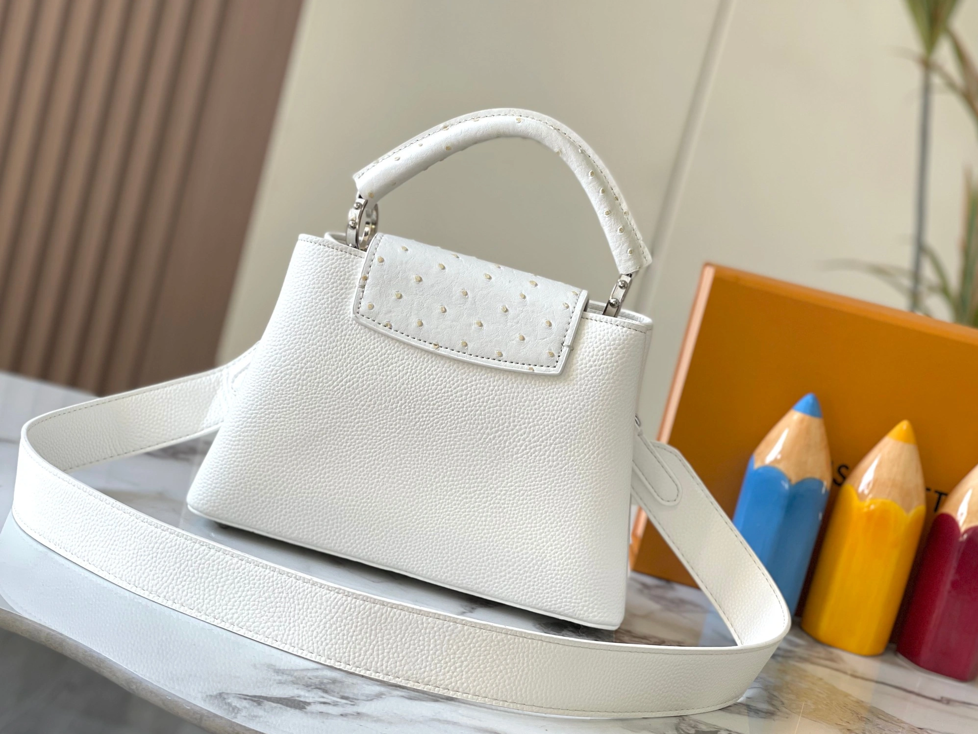 Louis Vuitton AAA Quality Messenger Bags For Women Popular 7469