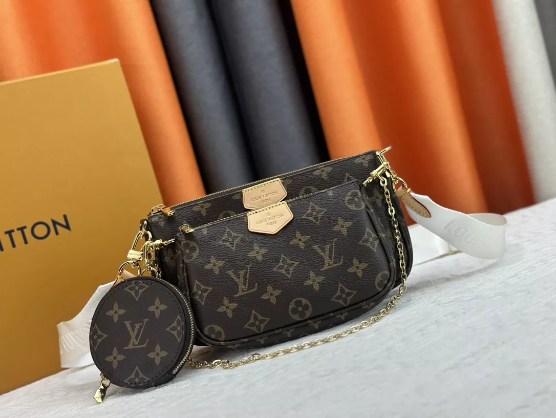 Louis Vuitton AAA Quality Messenger Bags For Women Popular 9376