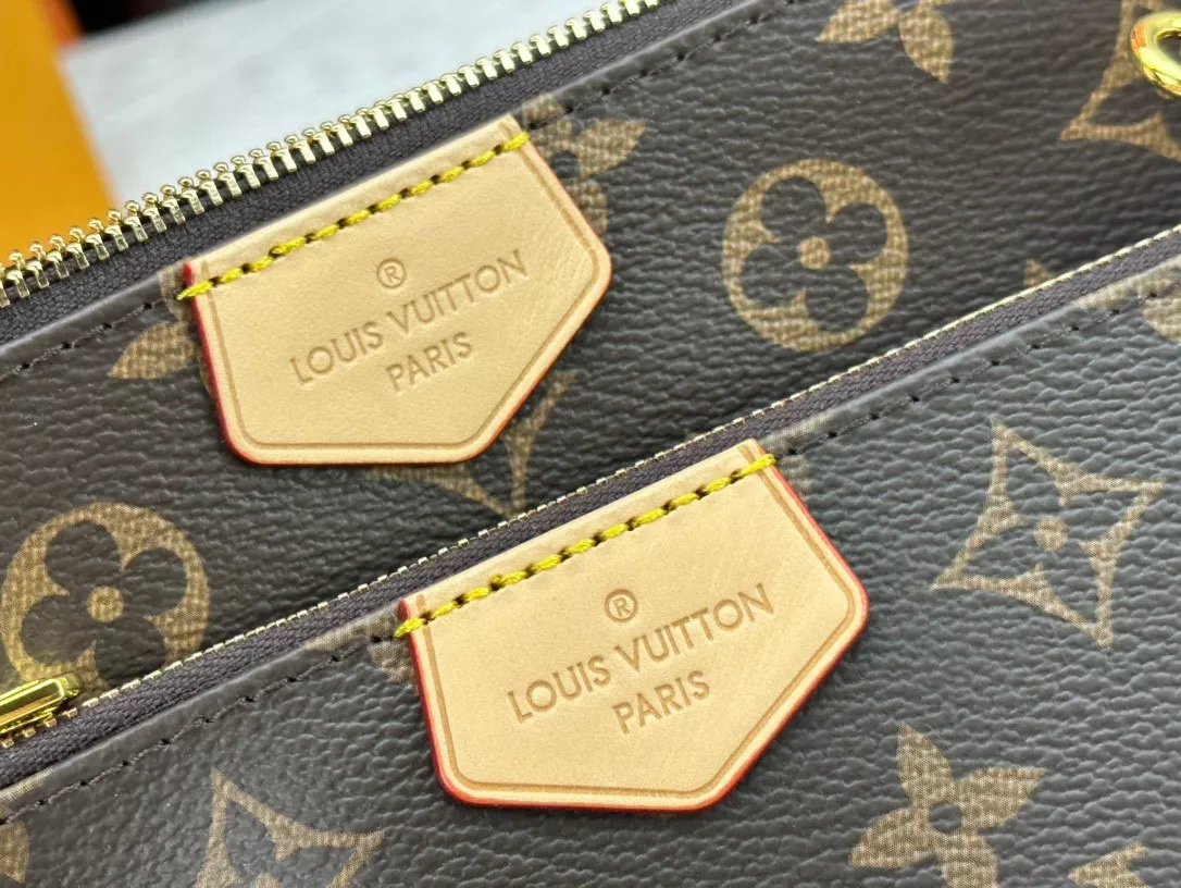 Louis Vuitton AAA Quality Messenger Bags For Women Popular 9376