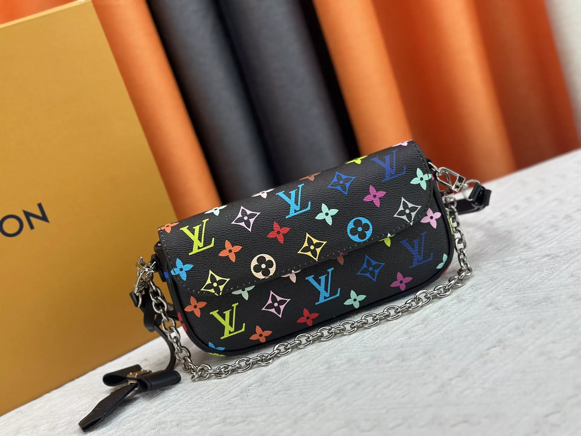 Louis Vuitton AAA Quality Messenger Bags For Women Refined 4597