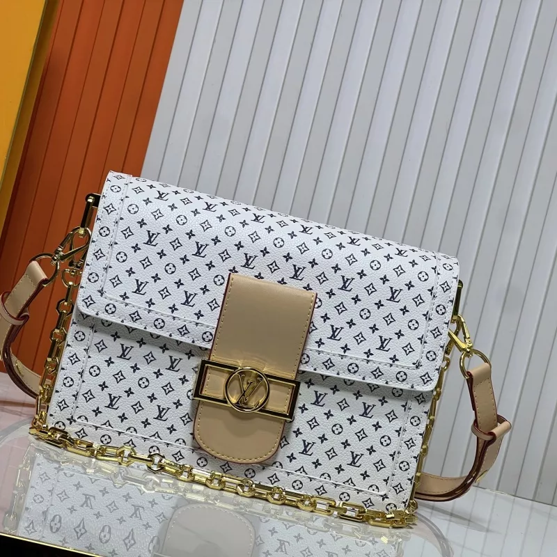 Louis Vuitton AAA Quality Messenger Bags For Women Refined 729