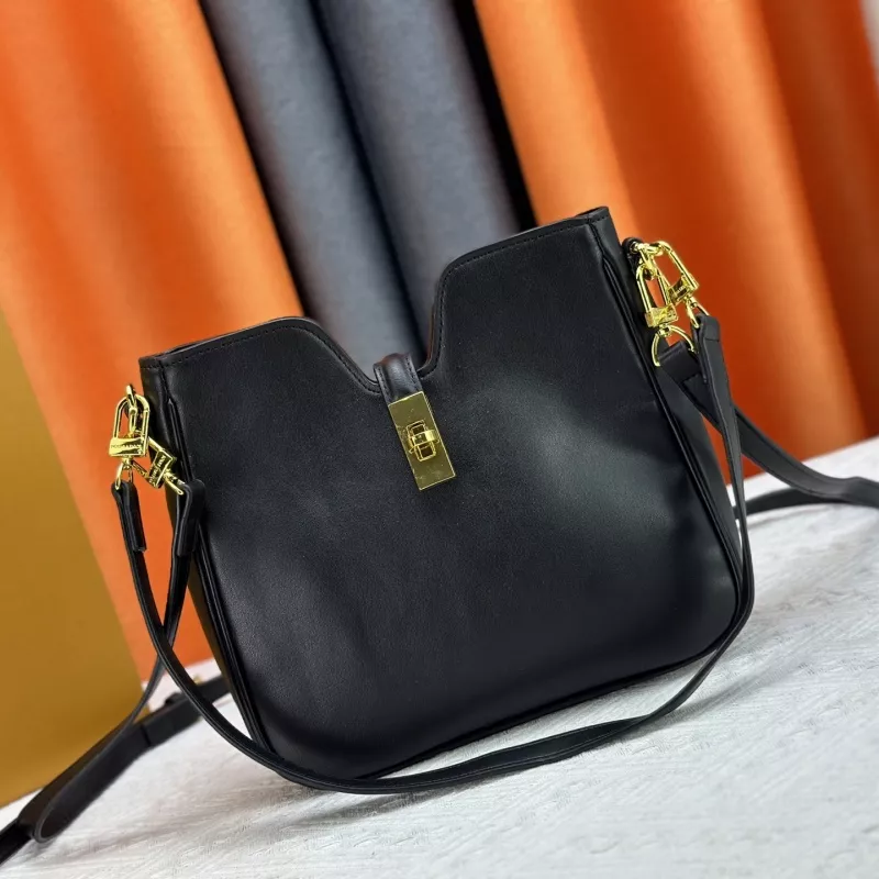 Louis Vuitton AAA Quality Messenger Bags For Women Resilient 9301