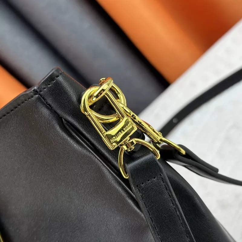 Louis Vuitton AAA Quality Messenger Bags For Women Resilient 9301