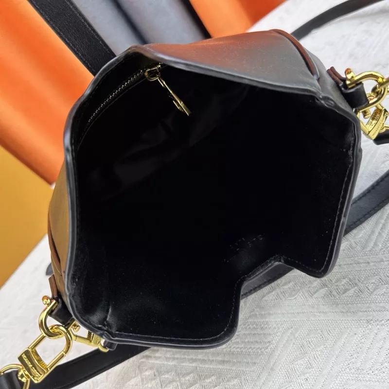 Louis Vuitton AAA Quality Messenger Bags For Women Resilient 9301