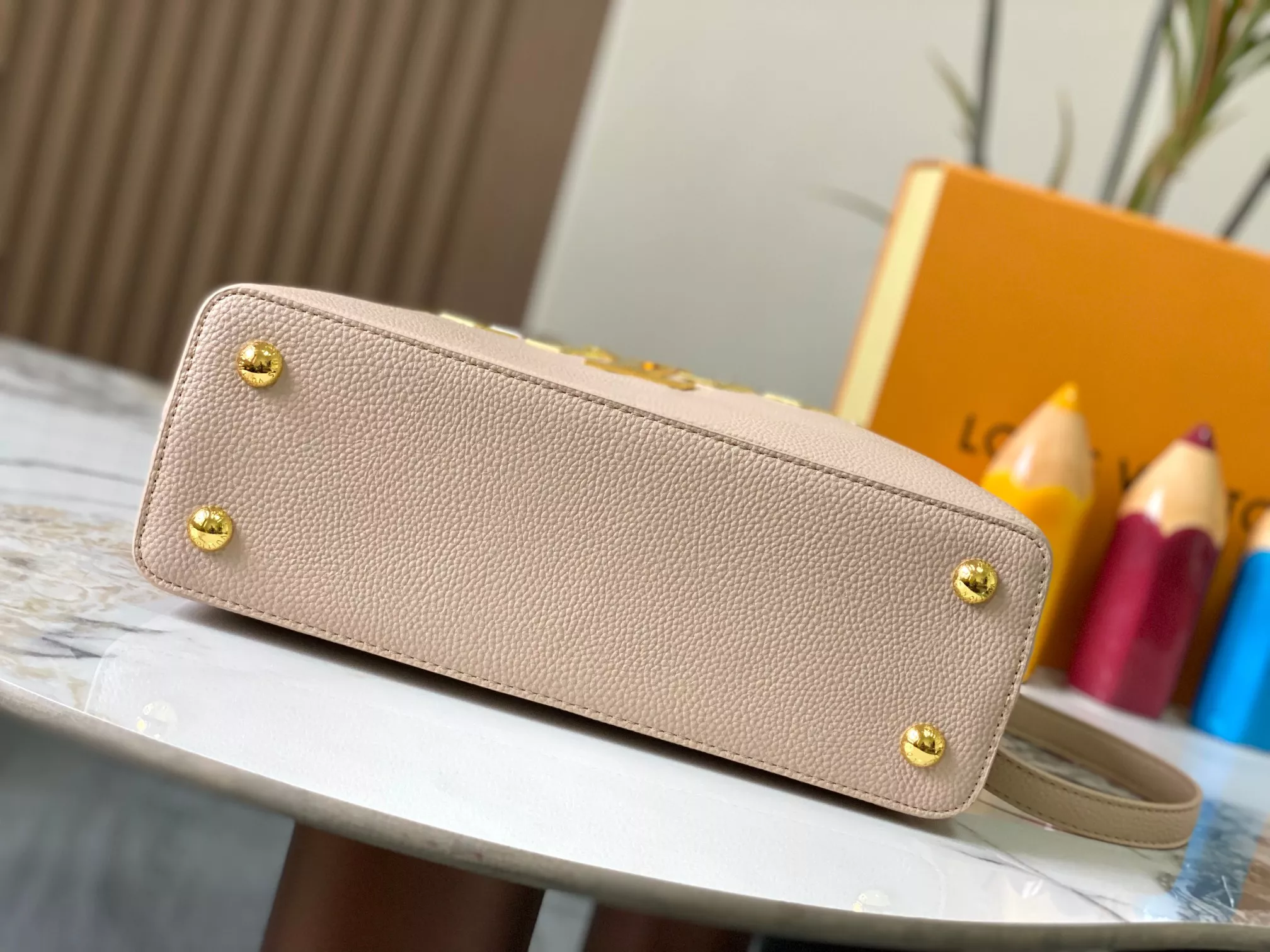 Louis Vuitton AAA Quality Messenger Bags For Women Soft 4081