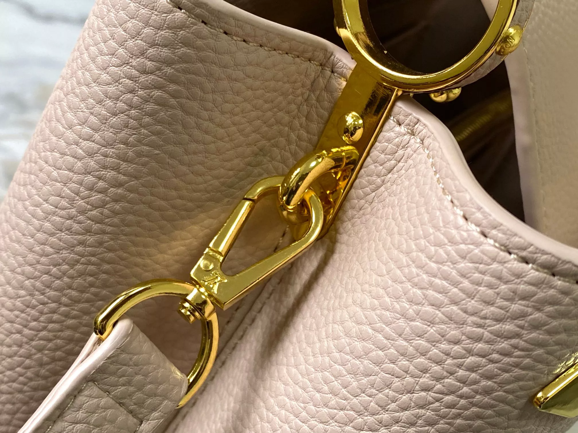 Louis Vuitton AAA Quality Messenger Bags For Women Soft 4081