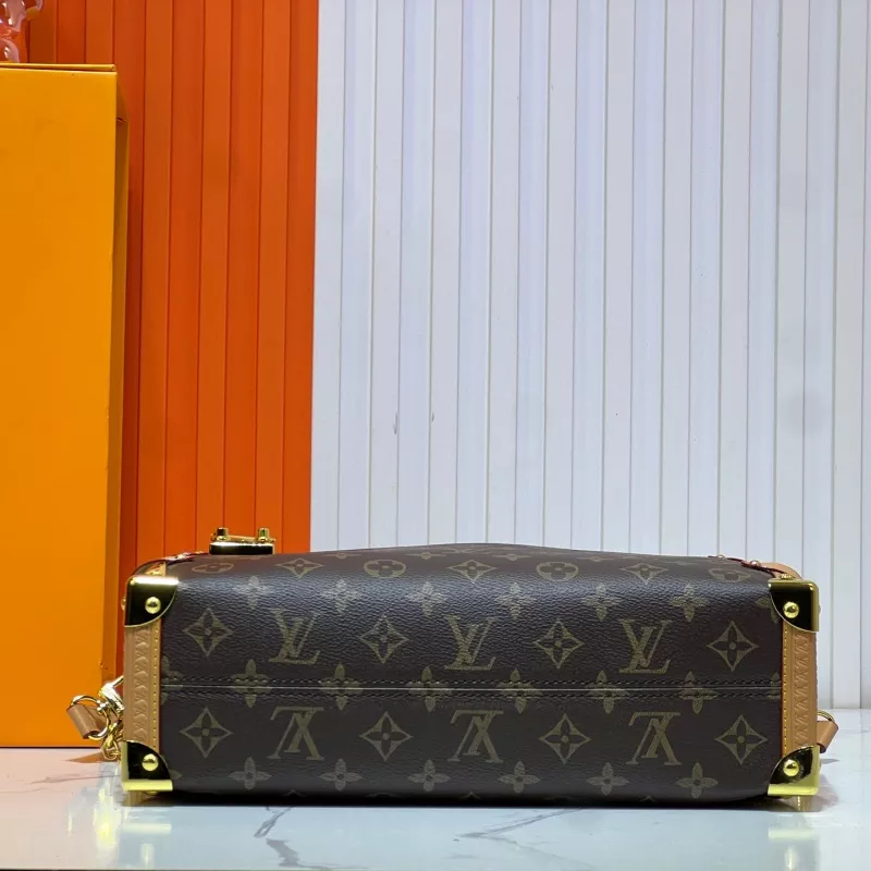 Louis Vuitton AAA Quality Messenger Bags For Women Soft 8459
