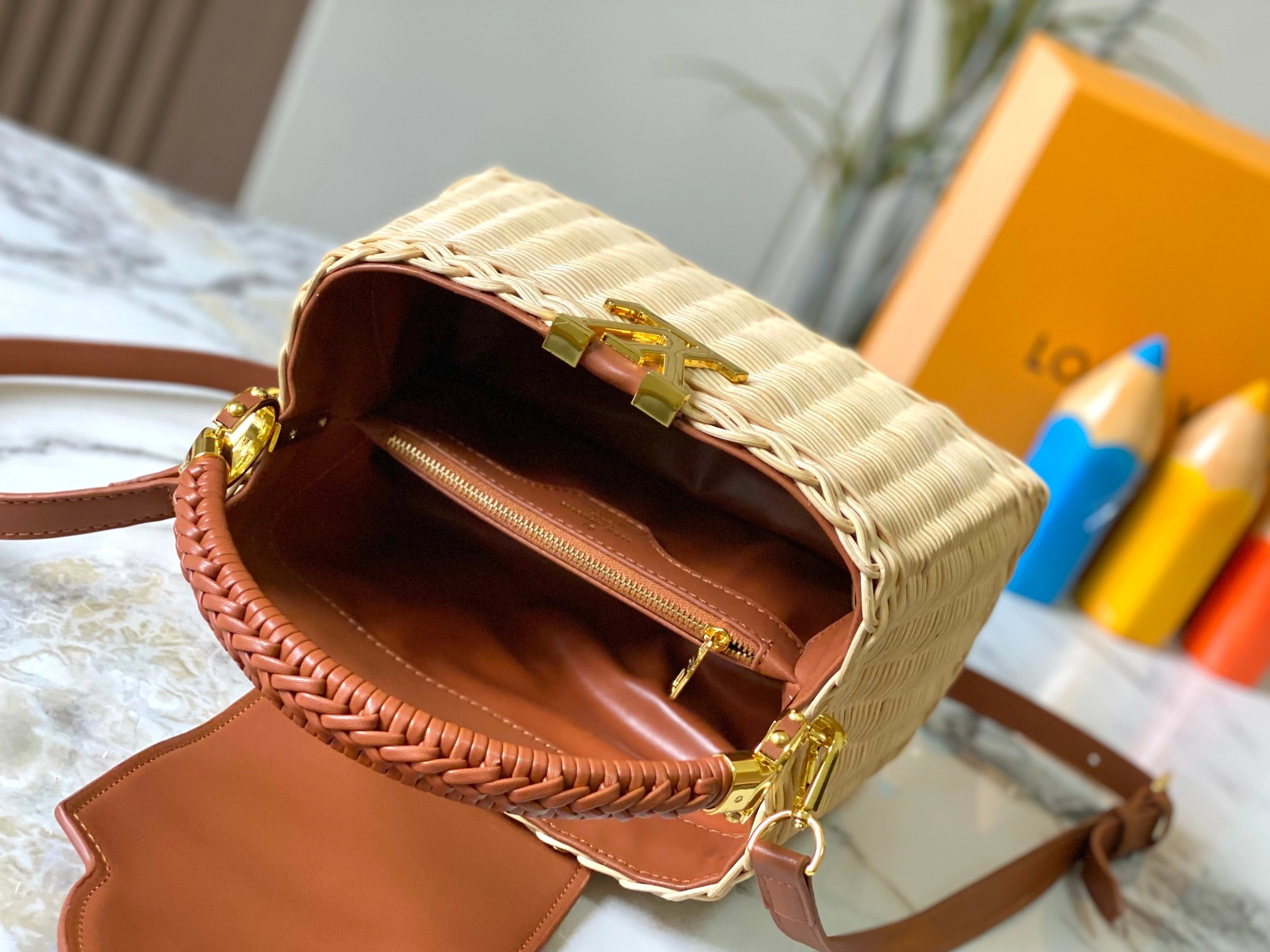 Louis Vuitton AAA Quality Messenger Bags For Women Sophisticated 3126