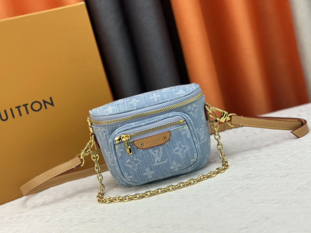 Louis Vuitton AAA Quality Messenger Bags For Women Sophisticated 3706