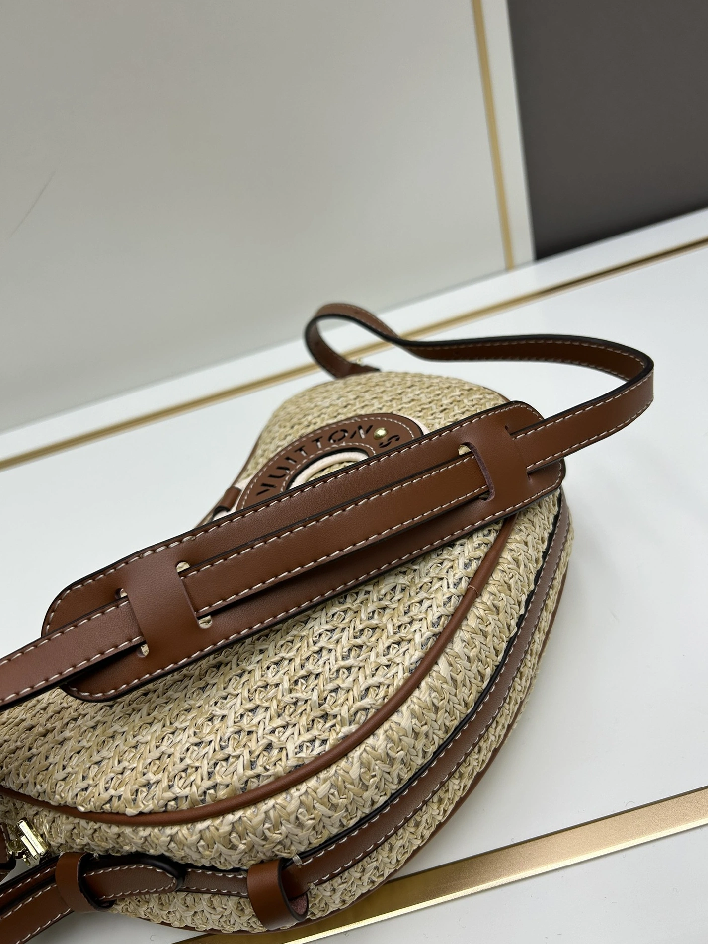 Louis Vuitton AAA Quality Messenger Bags For Women Sophisticated 603